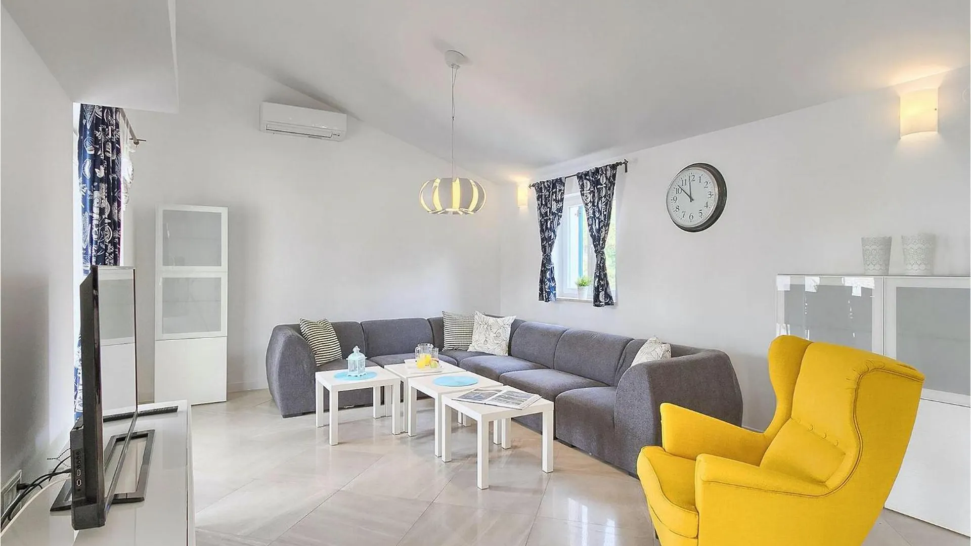 Villa Nada Ruzici  Holiday home